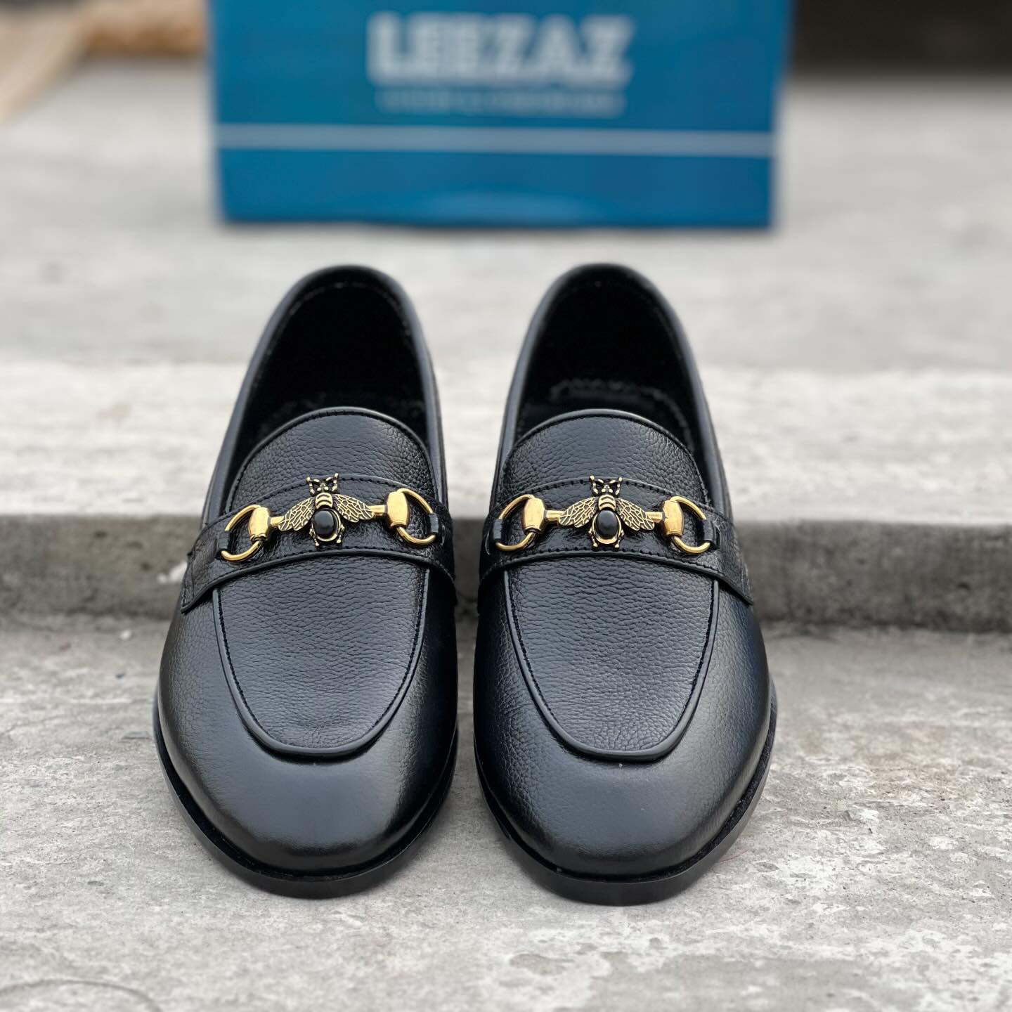 Metallic Buckle Formal Leather Shoes